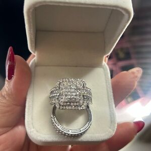 Dazzling Silver Women's Ring with Crystal Accents